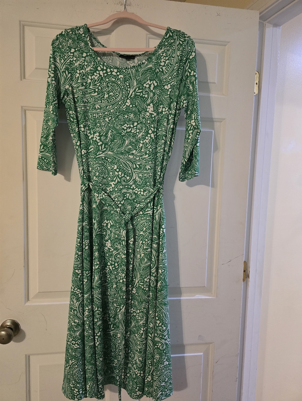 Nina Leonard Green Paisley Print Midi Dress with Tie Waist